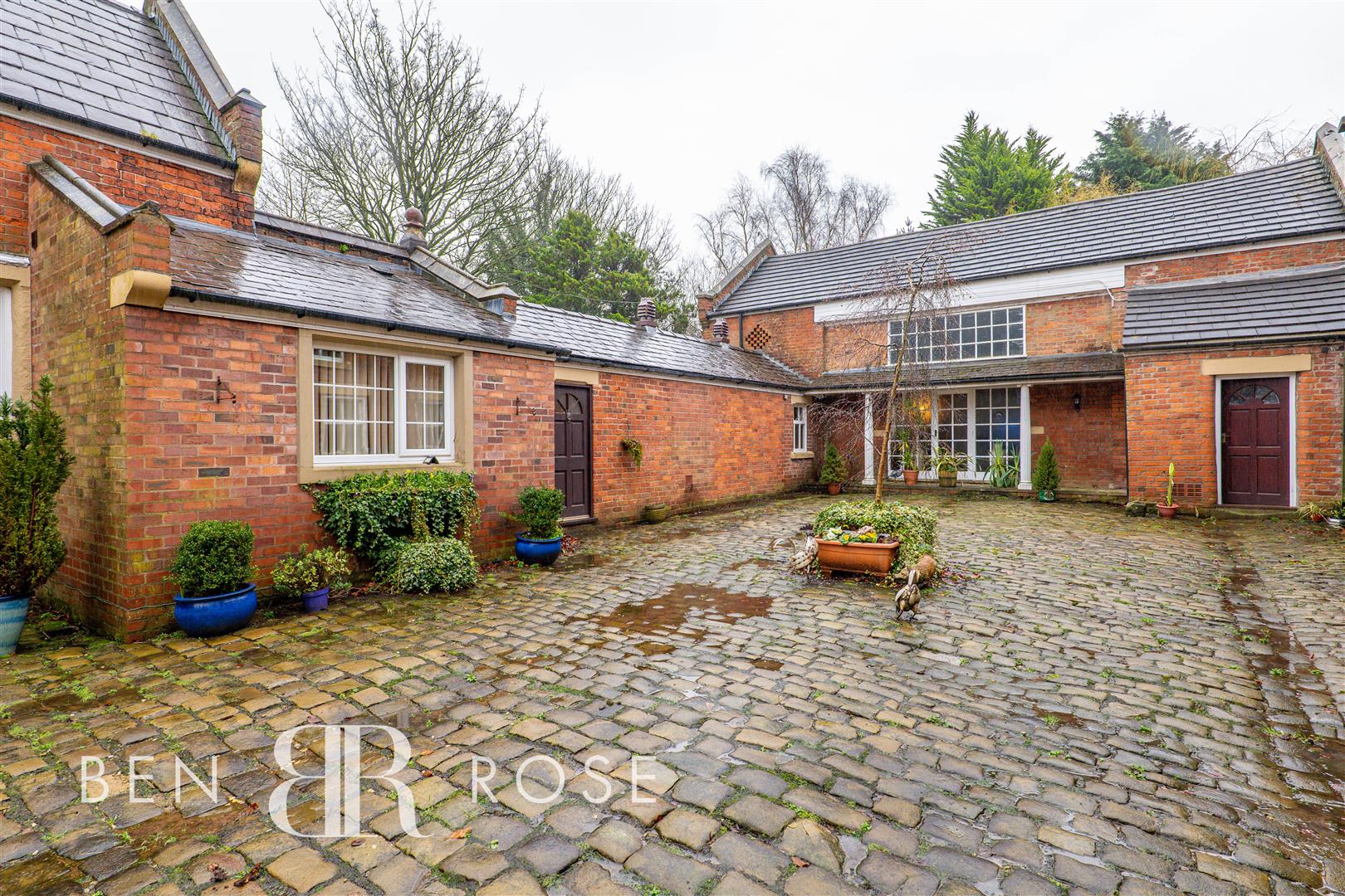 D'urton Lane, Preston